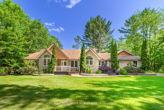 559 Black Bay Road, Petawawa