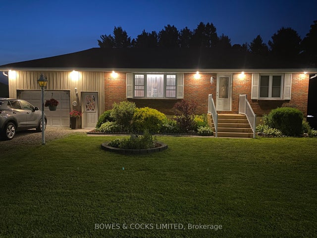 99 Maple Street, Bancroft