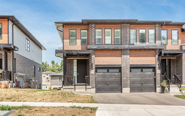 917 Robert Ferrie Drive, Kitchener