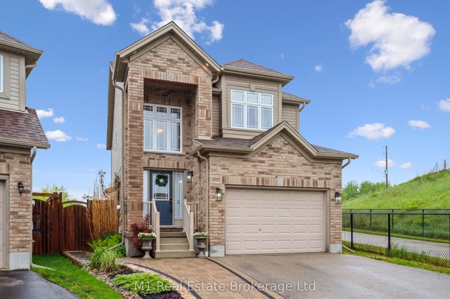 12 Oakes Court, Guelph