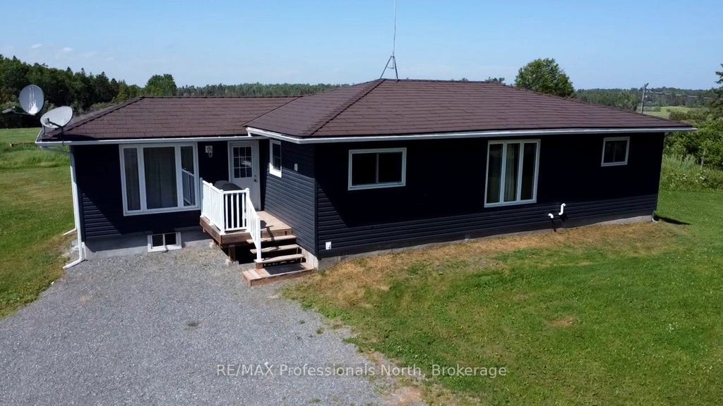 496 Pothier Road, St. Charles