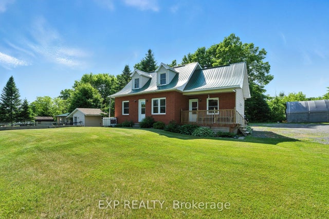 7800 34 Highway, Champlain