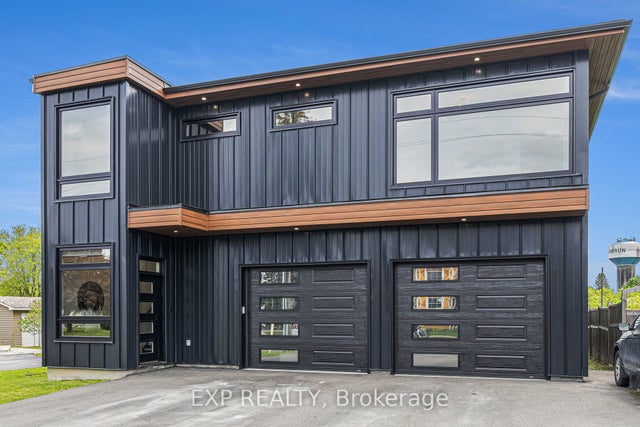 1056 Notre Dame Street, Russell