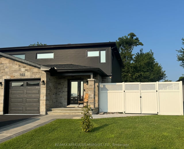 306 Belfort Crescent, Cornwall