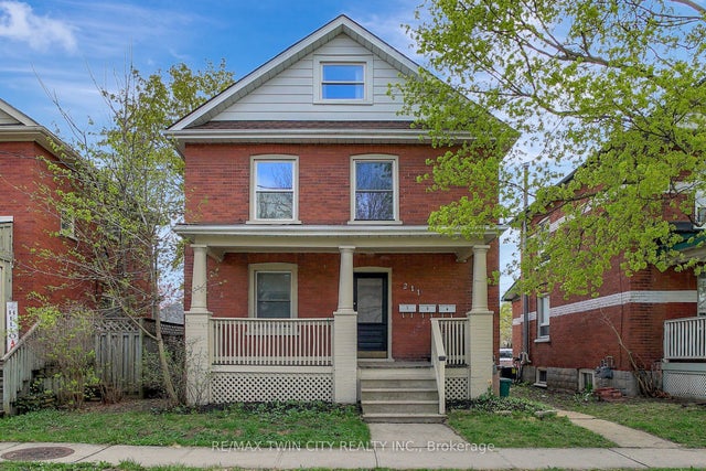 211 Dolph Street N, Cambridge