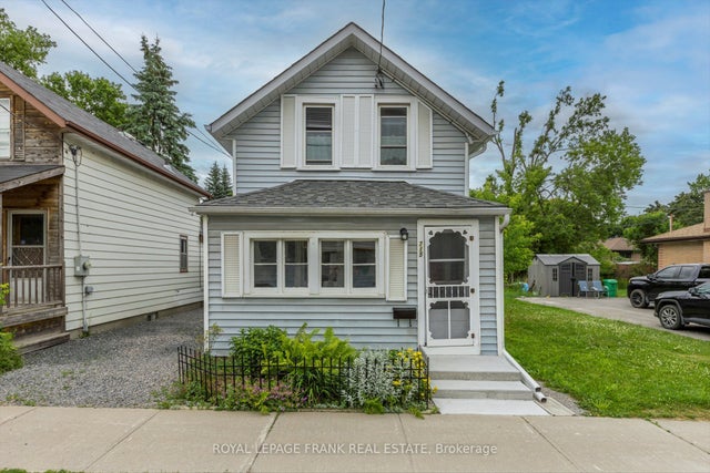 715 Chamberlain Street, Peterborough