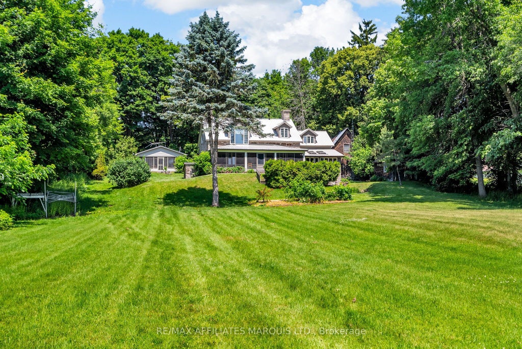 20824 South Service Road, South Glengarry