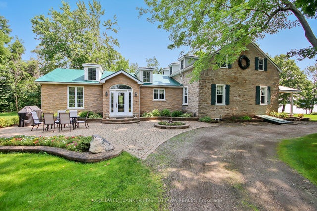 100 Loch End Road, Beckwith