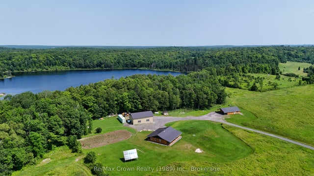 303 Clear Lake Road, Parry Sound Remote Area