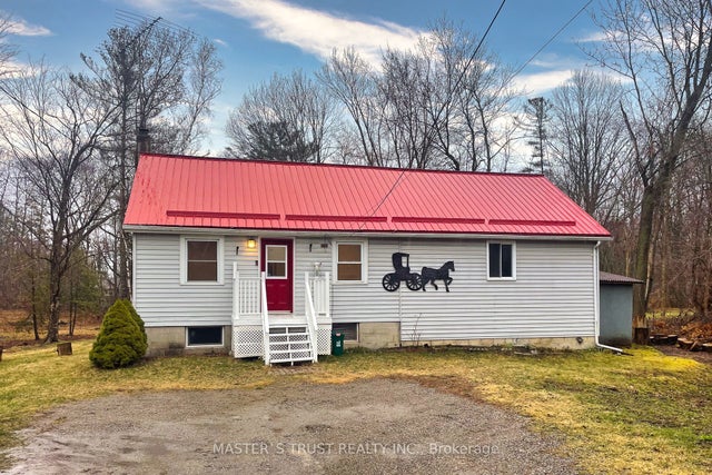 22105 Loyalist Parkway N, Quinte West