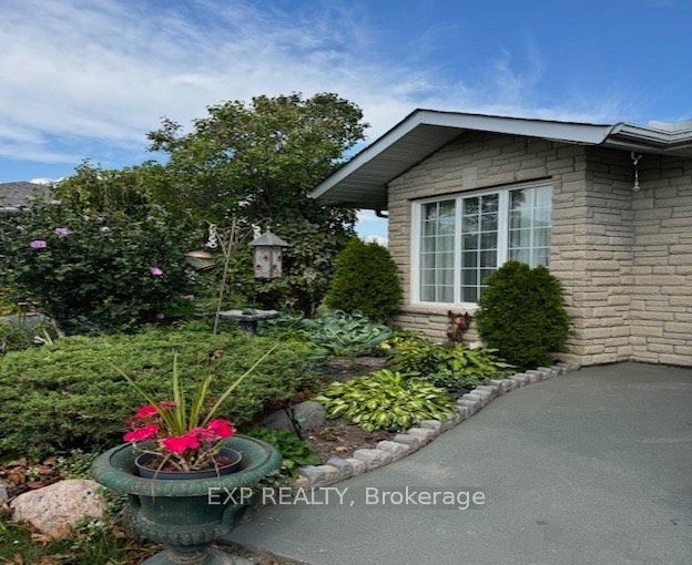 680 Trailview Drive, Peterborough