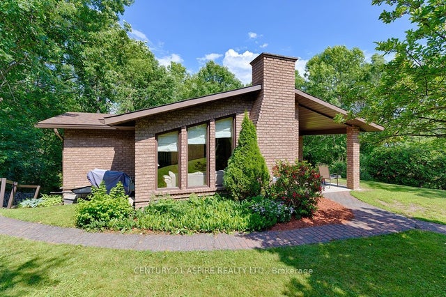 551 Whispering Pines Crescent, Laurentian Valley