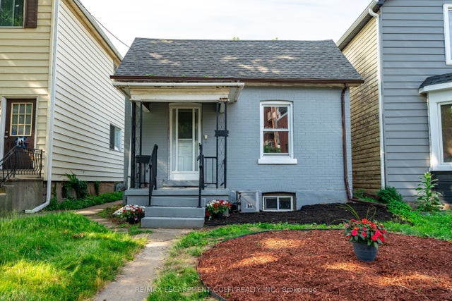 40 Aikman Avenue, Hamilton