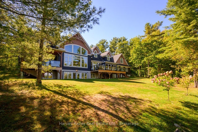 1045 Lakeshore Drive, Gravenhurst