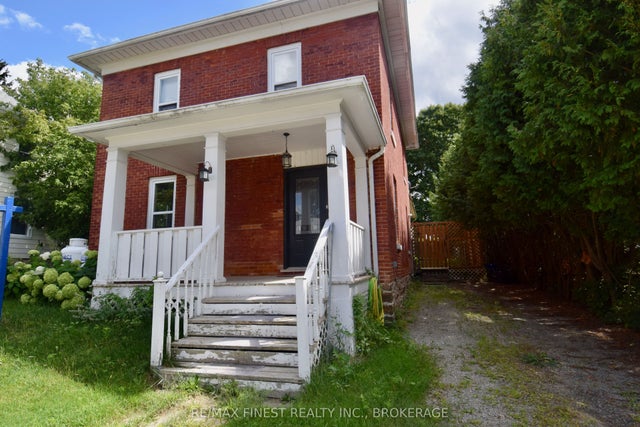 36 William Street, Rideau Lakes