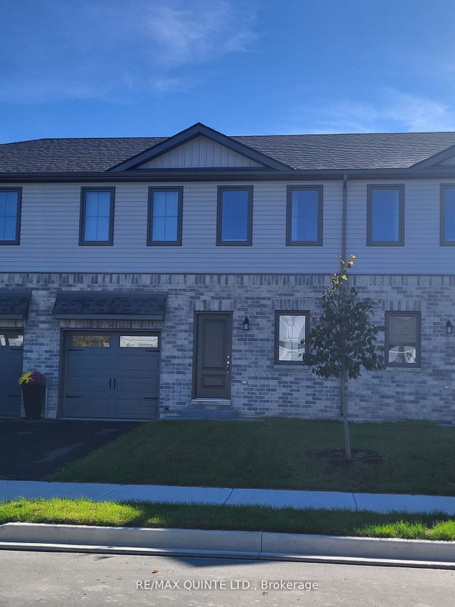 54 Campbell Crescent, Prince Edward County