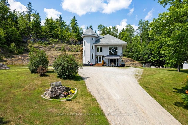 9537 509 Highway, North Frontenac