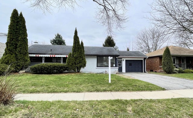5866 Valley Way Legal Basement, Niagara Falls