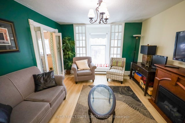 552 Adelaide Street N, London East