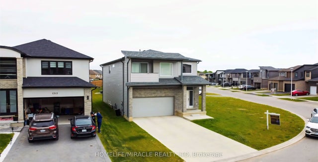 1301 Sandbar Street, London North