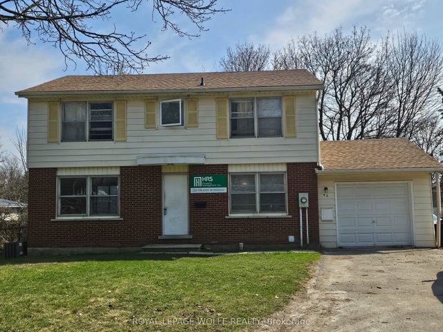 42 Cardill Crescent, Waterloo