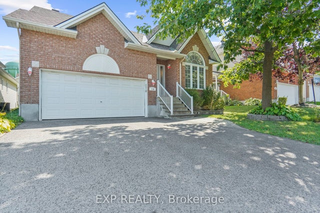 114 Echowoods Avenue, Stittsville - Munster - Richmond