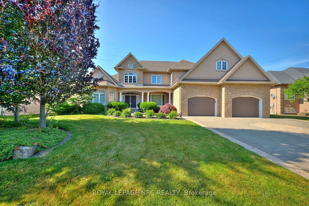 7995 Cathedral Drive, Niagara Falls