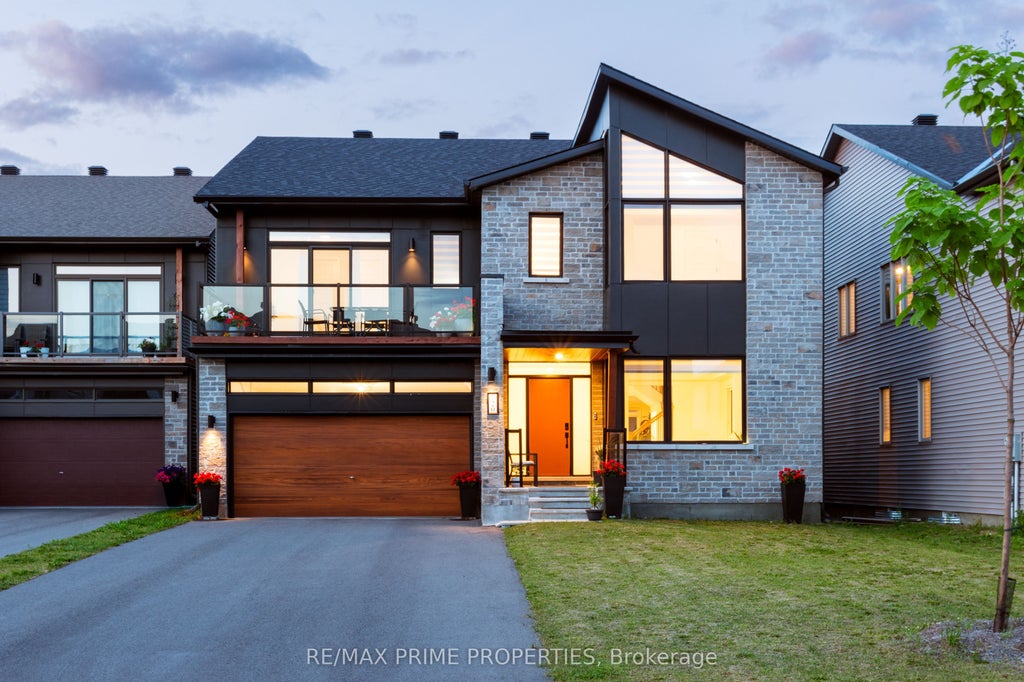 720 Fenwick Way, Barrhaven