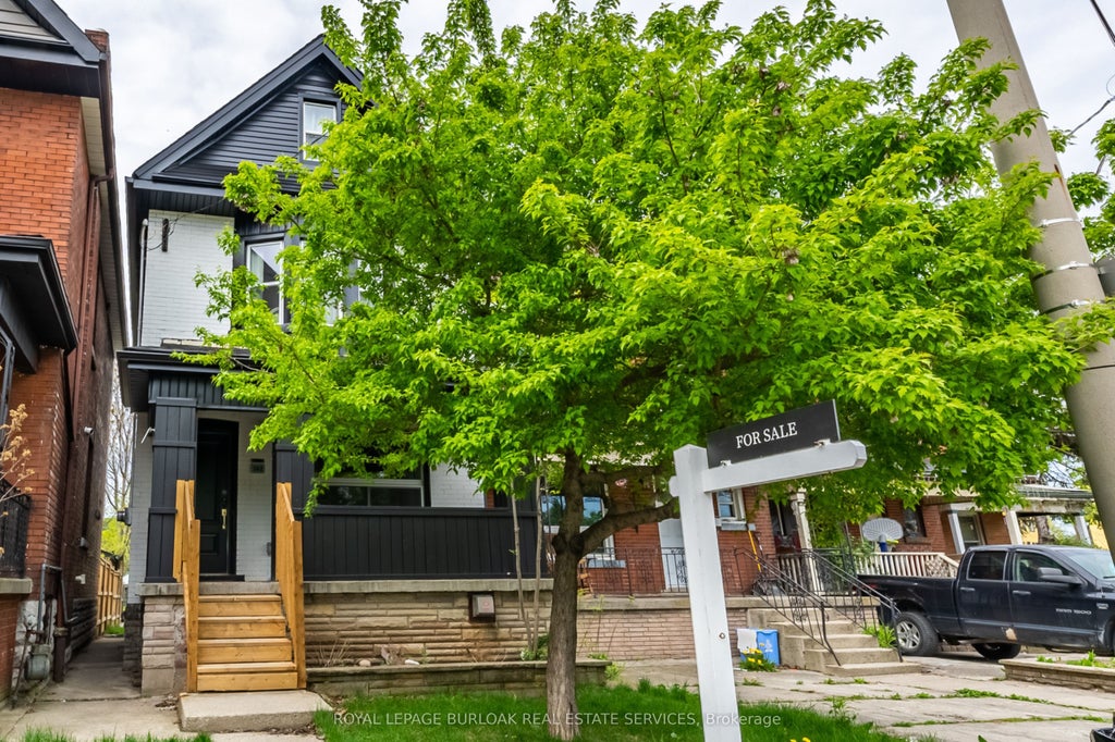 302 Dunsmure Road, Hamilton