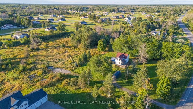 1102 Perth Road N, Beckwith