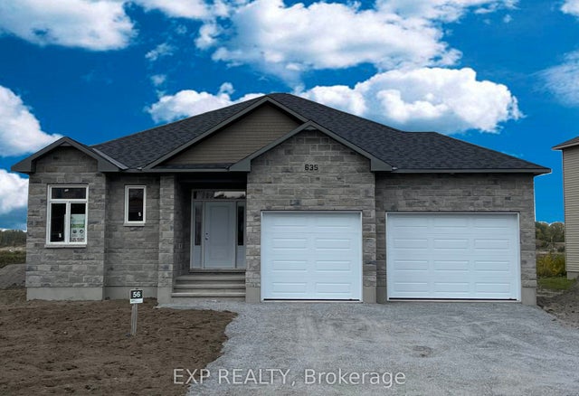 647 Parkview Terrace, Russell