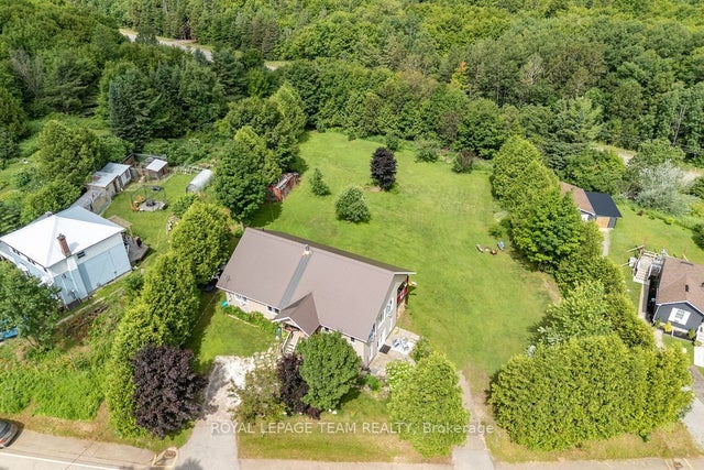 23 Algonquin Road, Bonnechere Valley