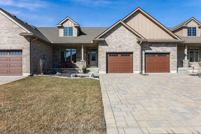 102 Leneve Street, Lambton Shores