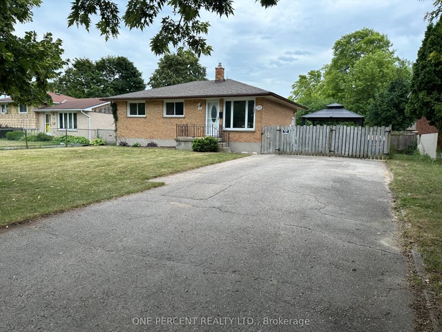 25 Hawkesbury Avenue, London East