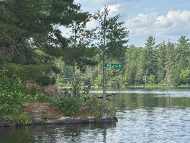 2 Wolf River N/a, Parry Sound Remote Area