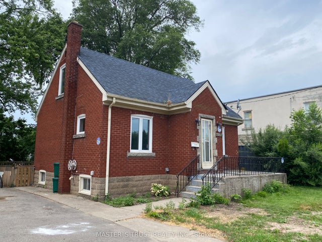 6203 Main Street, Niagara Falls