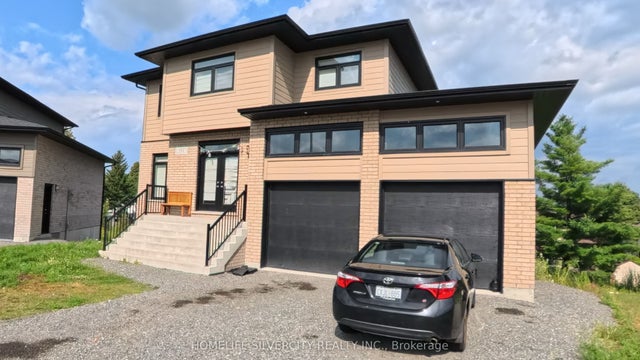 550 Bonaventure Court, Greater Sudbury