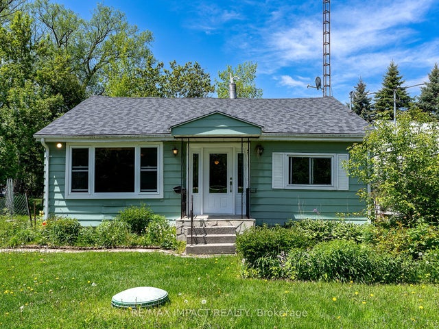 5372 Young Street, Hamilton Township