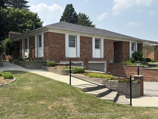 7 Glenridge Road, Tillsonburg