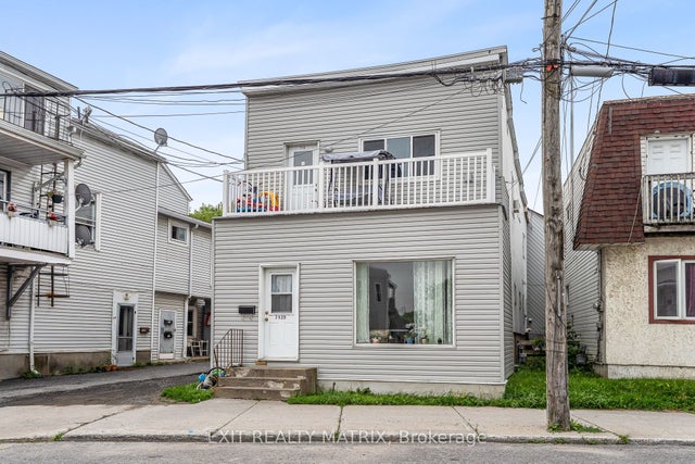 712-718 Main Street E, Hawkesbury
