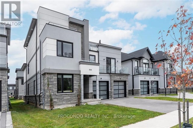528 Jones Road Penthouse Room, Hamilton