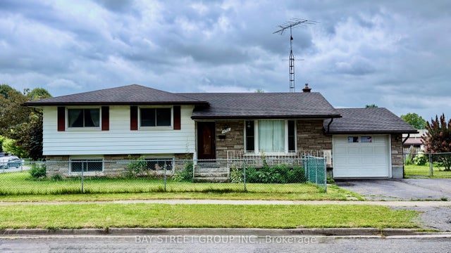6870 Corwin Crescent, Niagara Falls