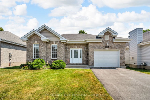 1294 Daprat Avenue, Cornwall