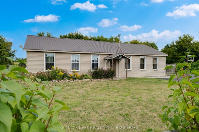 6955 County 2 Road, Loyalist