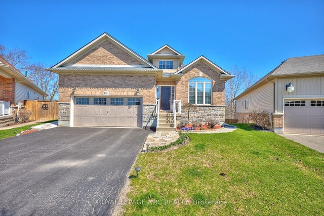 8913 Tallgrass Avenue, Niagara Falls