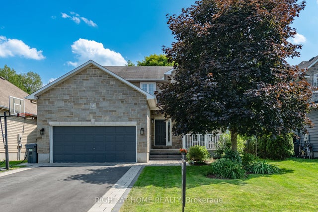 48 Station Trail, Russell