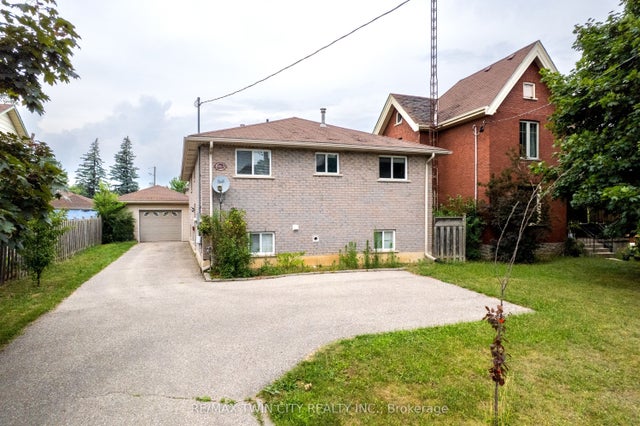 880 A Colborne Street, Brant