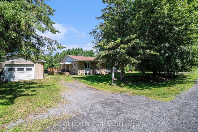 21111 Concession Rd 8 Road, South Glengarry