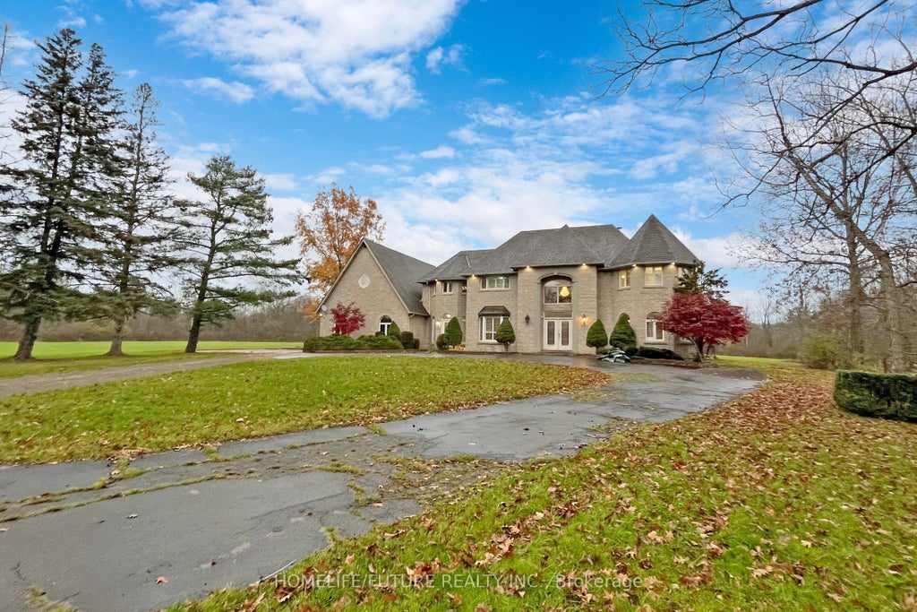 82 Pearson Road, Welland