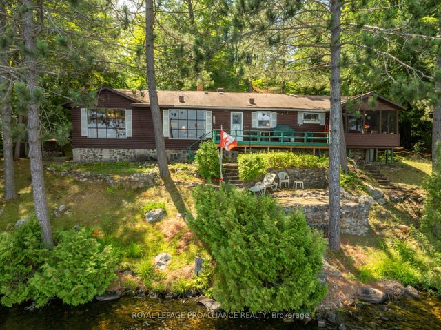 1346b S Mazinaw Heights Road, North Frontenac